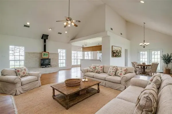 1930 Old Mineral Wells Highway, Weatherford, TX 76088