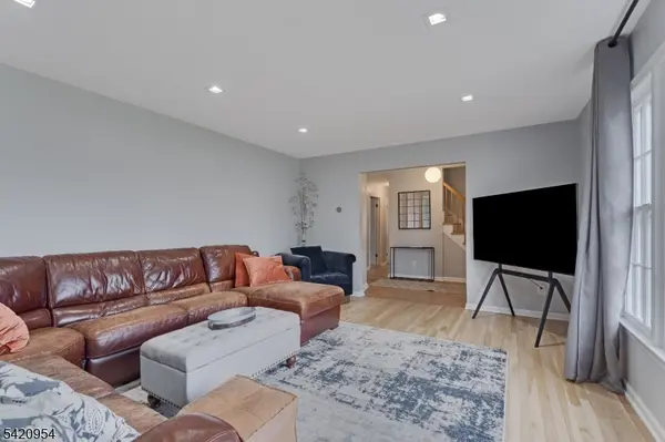 7 Village Rd, Florham Park Boro, NJ 07932