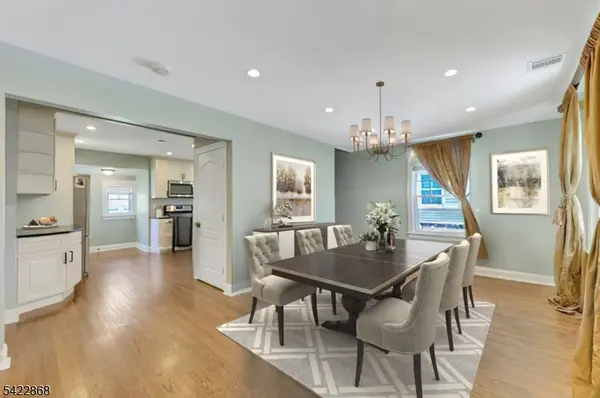 28 Harper Ter, Cedar Grove Twp., NJ 07009