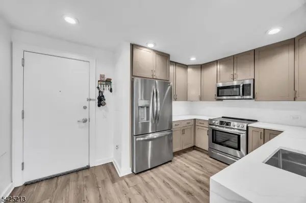 1 Carriage City Plz #1620, Rahway City, NJ 07065