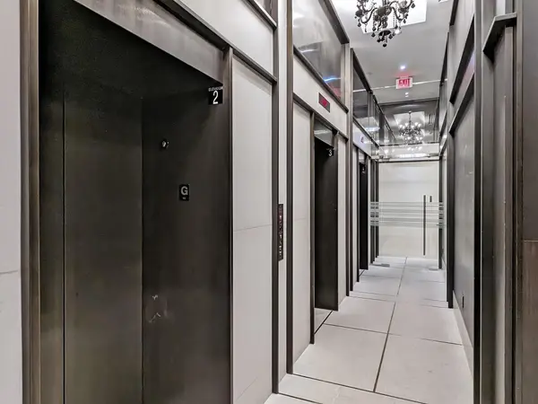 197 Yonge ST #2412, Toronto C08, ON M5B 1M4