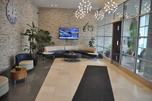 3939 Duke of York BLVD #1405, Mississauga, ON L5B 4N2