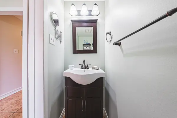 1576 Newlands CRES #60, Burlington, ON L7M 1V6