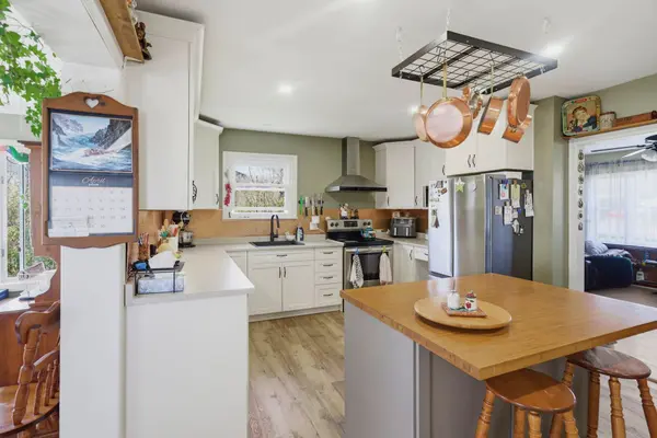 17370 Headline RD, South Stormont, ON K0C 1P0