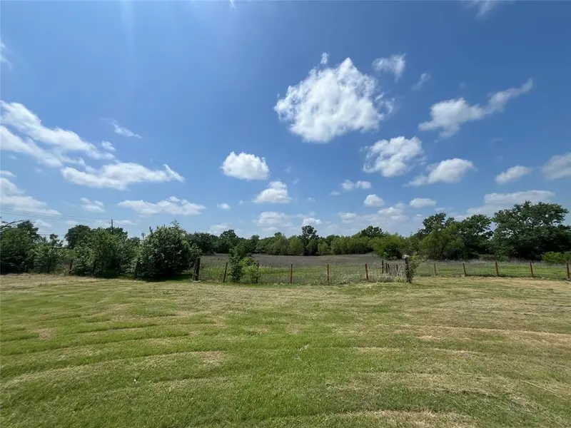 102 Frances Road, Palmer, TX 75152
