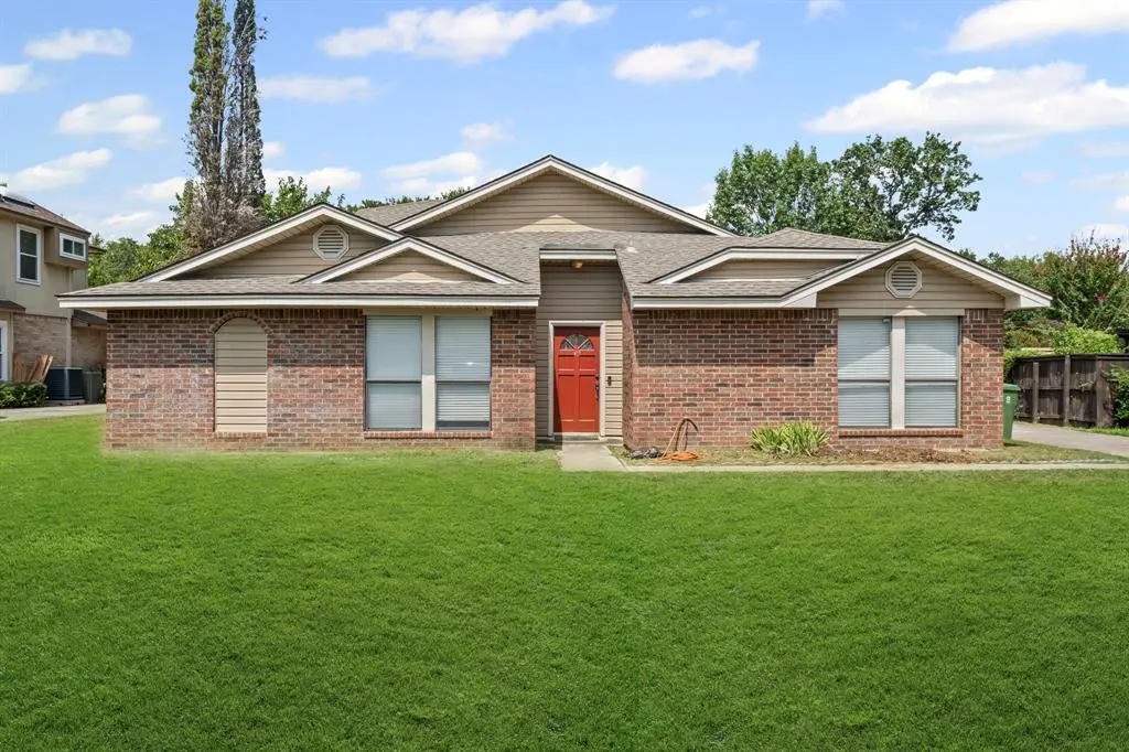 5505 Oak Brook Road, Arlington, TX 76016