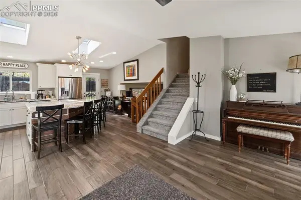 6220 Montarbor DR, Colorado Springs, CO 80918