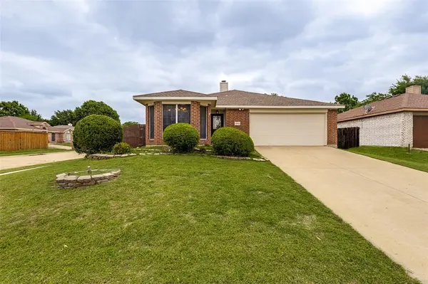 1043 Palomino Drive, Little Elm, TX 75068