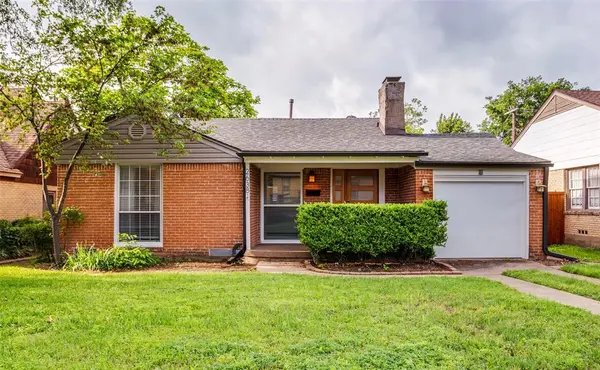 2638 Burlington Boulevard, Dallas, TX 75211