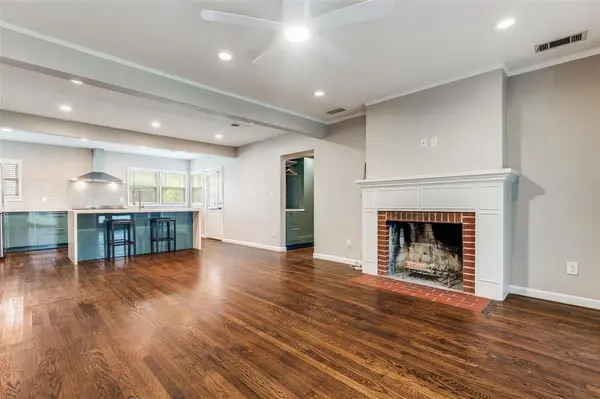 2638 Burlington Boulevard, Dallas, TX 75211