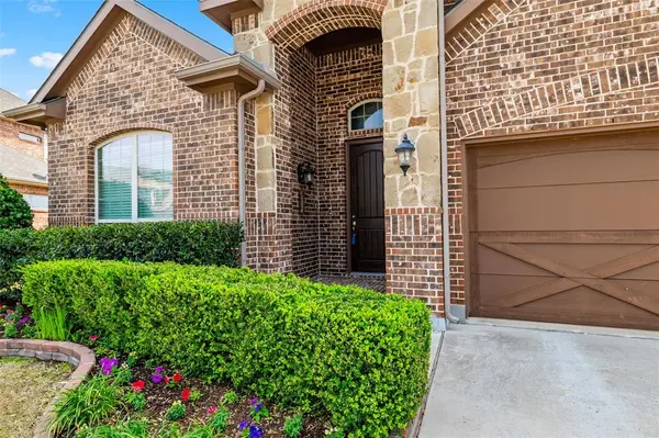 1302 Venezia Lane, Lewisville, TX 75077