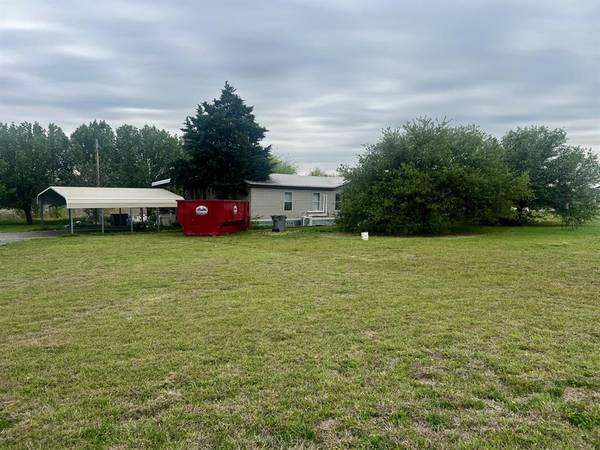 415 Hilltop Trail, New Fairview, TX 76078