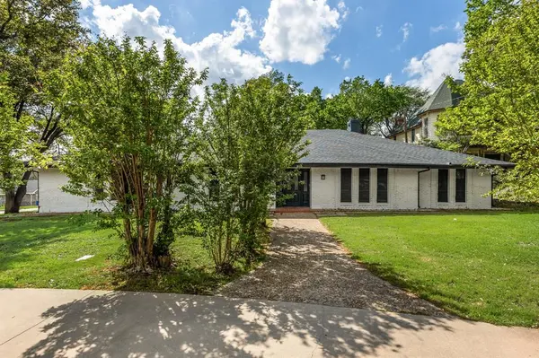 823 S Wildwood Drive, Irving, TX 75060