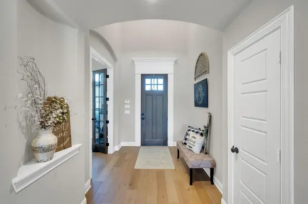 2730 Clear Lake Drive, Midlothian, TX 76065