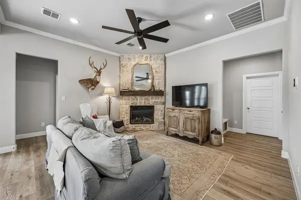 108 Spring Run Drive, Decatur, TX 76234