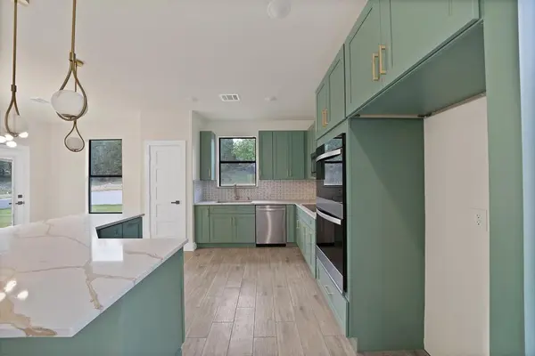 2925 River Ridge Court, Granbury, TX 76048