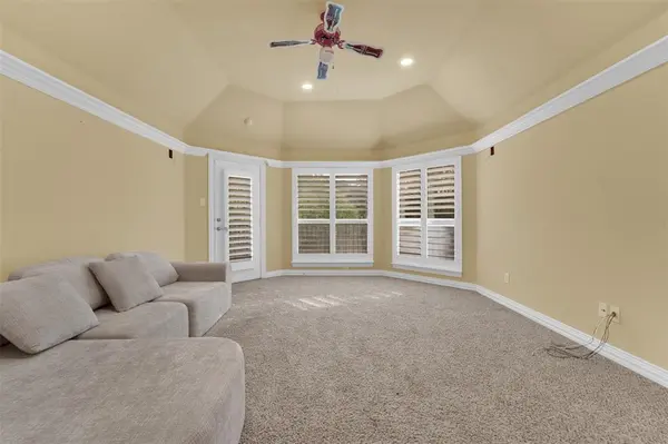 2202 Southern Oaks Drive, Cedar Hill, TX 75104