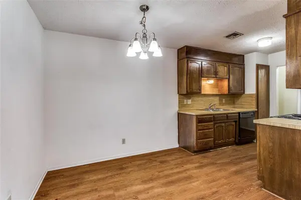 1140 Jameson Street #B, Weatherford, TX 76086