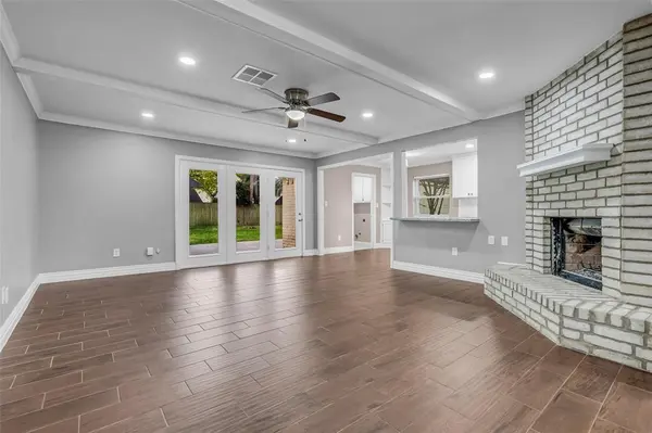 25703 Old Carriage Lane, Spring, TX 77373