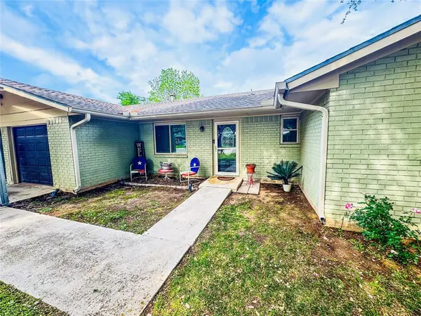 2302 16th Street, Brownwood, TX 76801