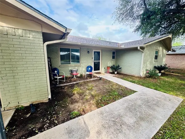 2302 16th Street, Brownwood, TX 76801