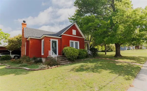 510 W Walnut Street, Decatur, TX 76234