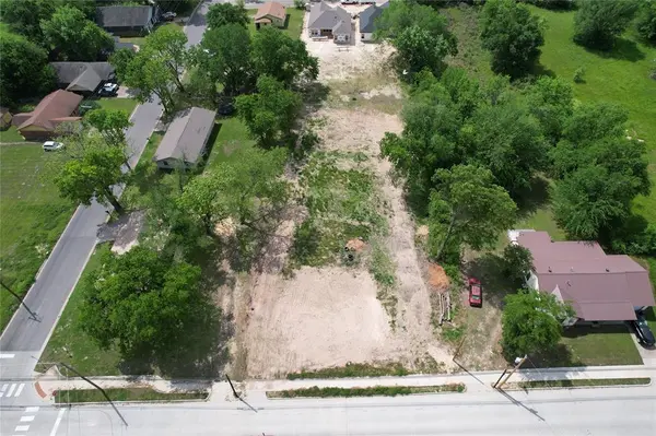 962 College, Sulphur Springs, TX 75482