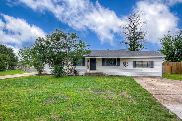 210 E Cook Street, Josephine, TX 75189