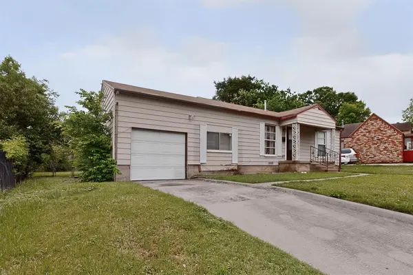 1220 Alaska Avenue, Dallas, TX 75216