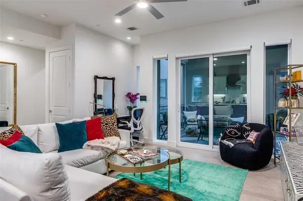 5703 Lindell Avenue #102, Dallas, TX 75206