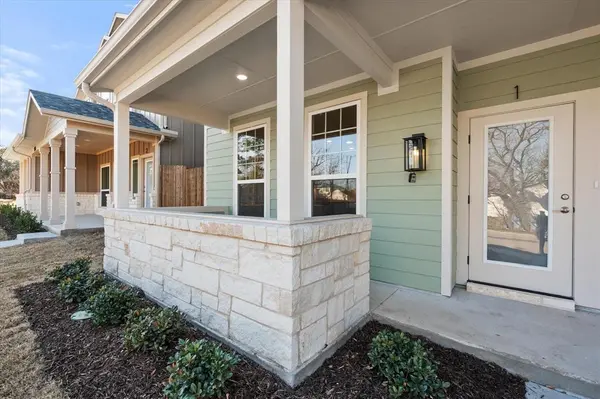 506 E Kimball Street #1, Mansfield, TX 76063