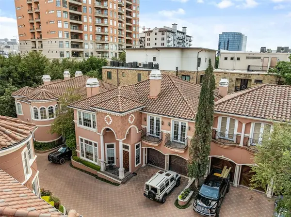 2825 Hood Street, Dallas, TX 75219