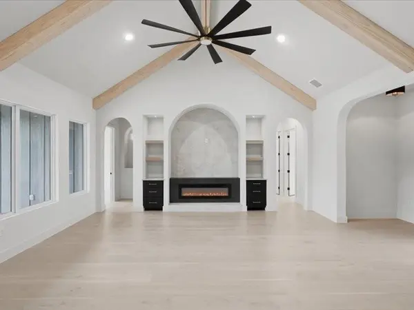 275 Latigo Way, Weatherford, TX 76088