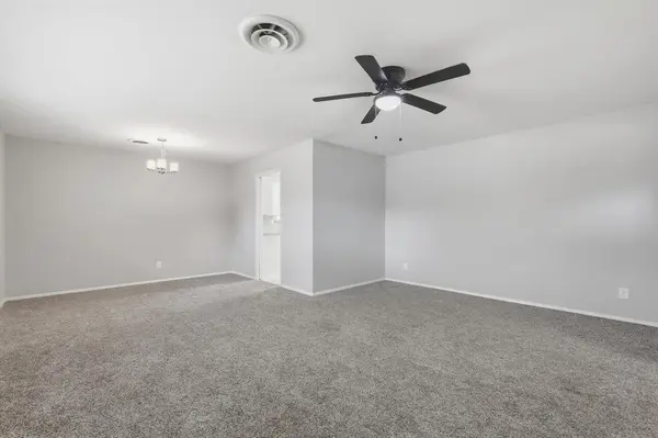 713 Waggoner Drive, Arlington, TX 76013