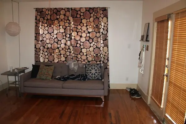 1420 W 10th Street, Dallas, TX 75208