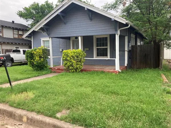 104 May Avenue, Cleburne, TX 76031