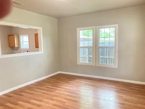 104 May Avenue, Cleburne, TX 76031