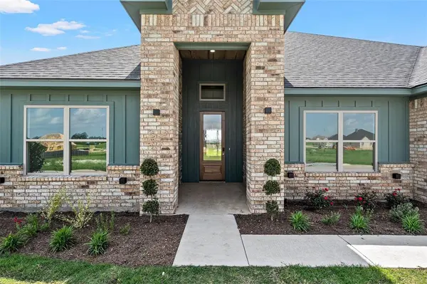 1337 Red Rock Road, Hewitt, TX 76643