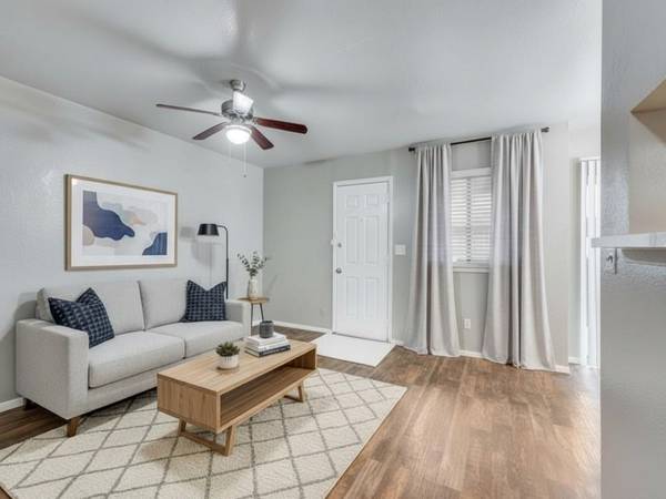 1122 Millview Drive #1103, Arlington, TX 76012