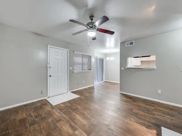 1122 Millview Drive #1103, Arlington, TX 76012