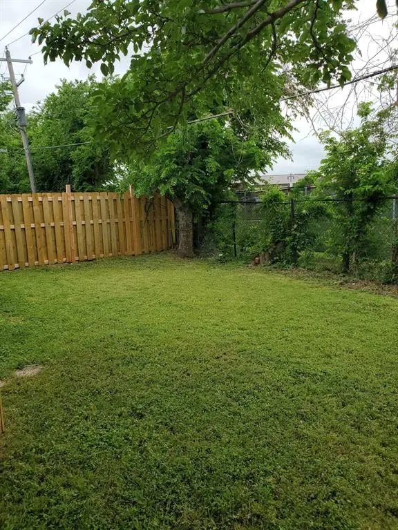 6754 Trail Lake Drive #B, Fort Worth, TX 76133