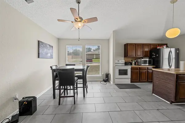 5505 Oak Brook Road, Arlington, TX 76016