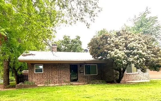 501 W College Street, Rising Star, TX 76471