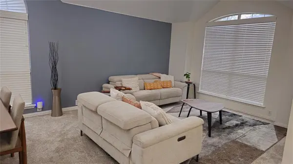 3002 Manor Green Boulevard, Euless, TX 76039