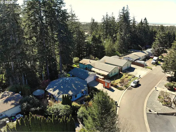 1625 KRISTI LOOP, Lakeside, OR 97449