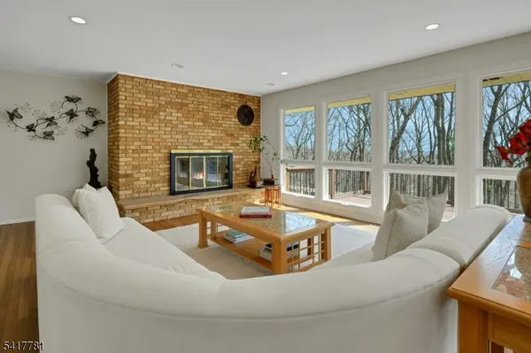 6 Lynnfield Dr, Morris Twp., NJ 07960