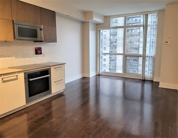 170 Avenue RD #905, Toronto C02, ON M5R 0A4