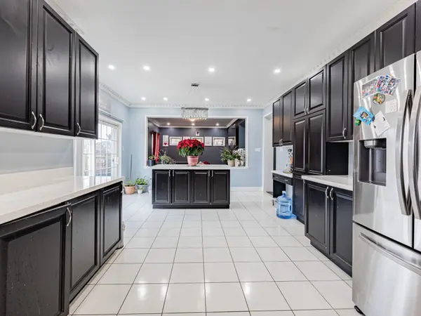 1904 Arborwood DR, Oshawa, ON L1K 0R3