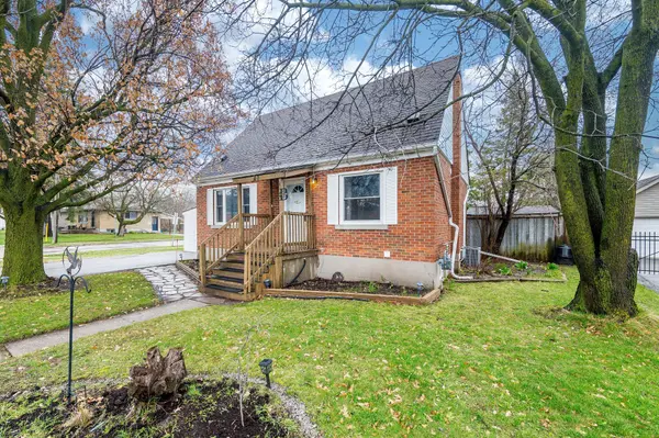 40 Ellis CRES N, Waterloo, ON N2J 3N4