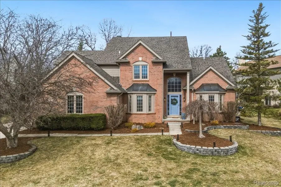 4471 S Castlewood CT, Auburn Hills, MI 48326